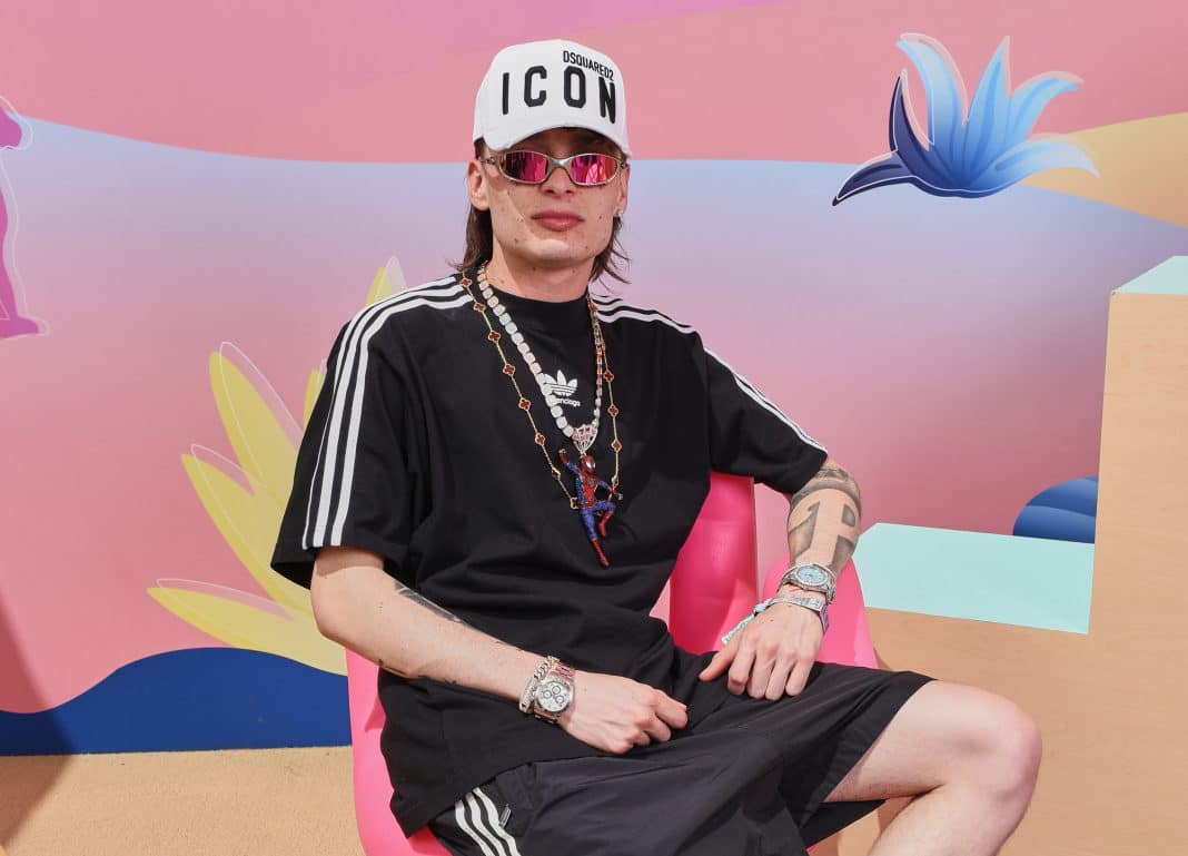 Peso Pluma New Haircut: A Fresh Look for the Lightweights